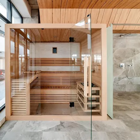 Nextgen In Odyssey Indoor Pool & アパート *