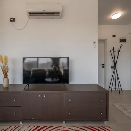 Nextgen In Odyssey Indoor Pool & *