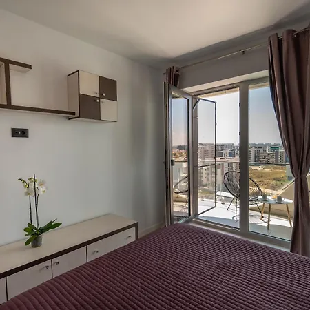 Nextgen In Odyssey Indoor Pool &