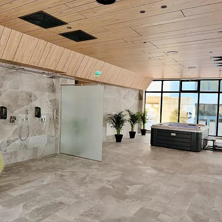 Nextgen In Odyssey Indoor Pool & * Năvodari