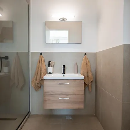 Nextgen In Odyssey Indoor Pool & *